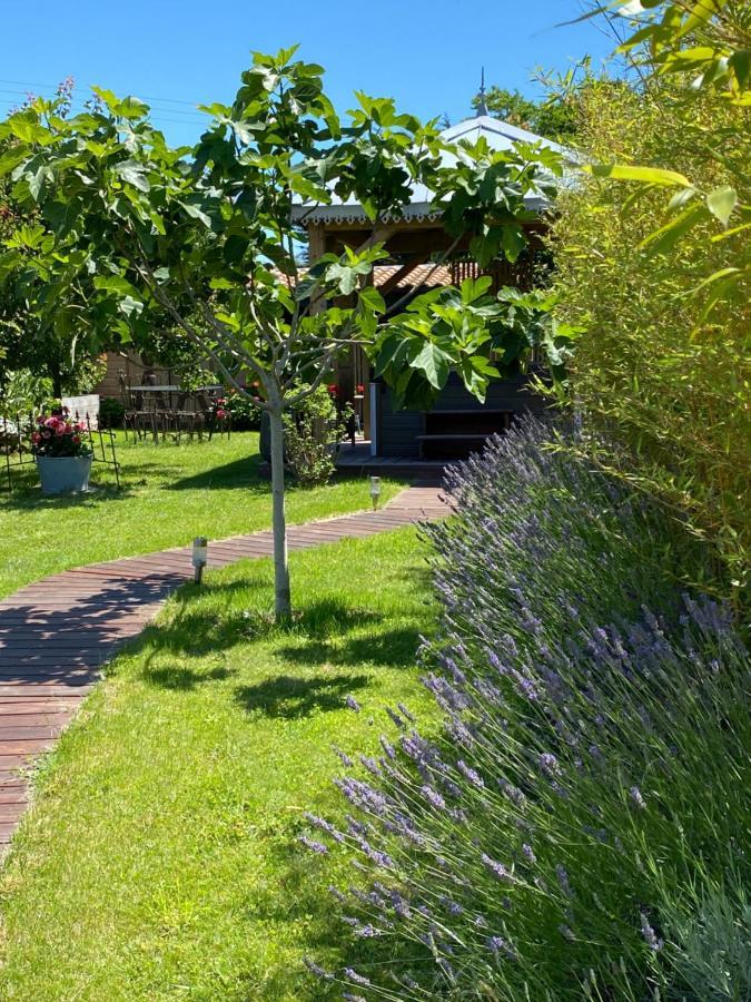 Celine Et Olivier Bed & Breakfast ปอร์นิก ภายนอก รูปภาพ
